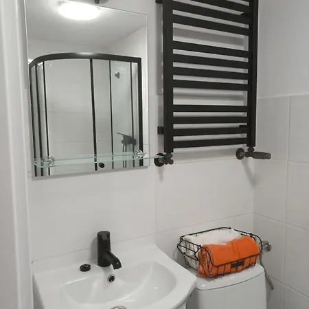 Apartmán Przytulne Przy Atlas Arena I Malowniczym Parku *